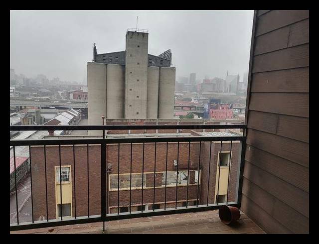 2 BEDROOM APARTMENT FOR SALE IN NEWTOWN